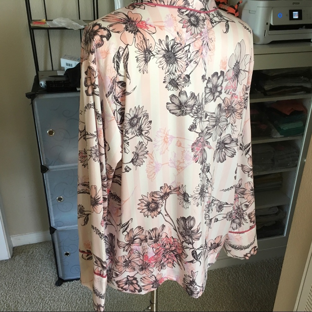 Victoria Secret Floral Robe Top - Medium - Picture 5 of 6